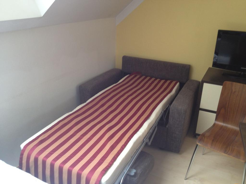 Apartman Nellinka Bešeňová Extérieur photo